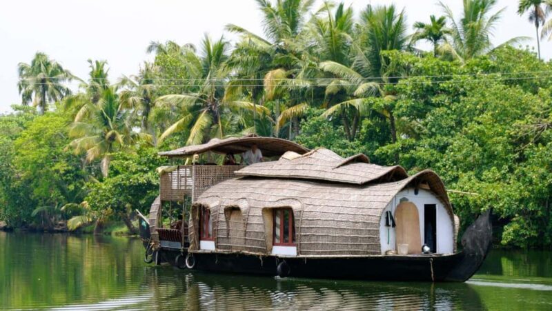 Exclusive, Backwater of Kerala Tour (04 Nights - 05 Days) - An In-Depth Look at the Kerala Backwater Tour