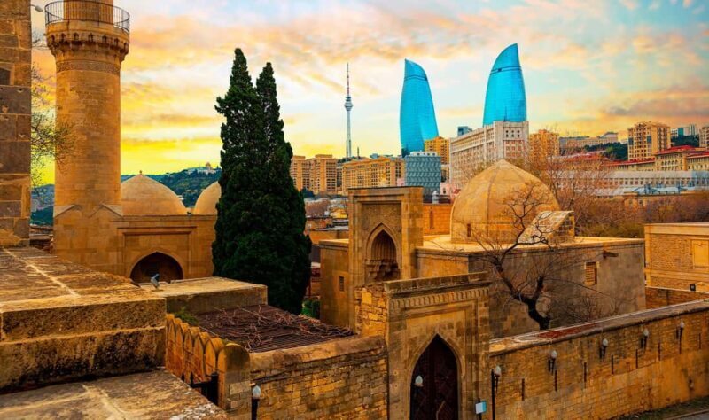 Exclusive Baku City Tour: Where East Meets West - An Authentic Introduction to Baku