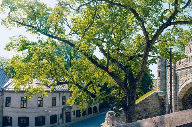 Exclusive Quebec Private Garrison Club Garden BBQ Luncheon - FAQ