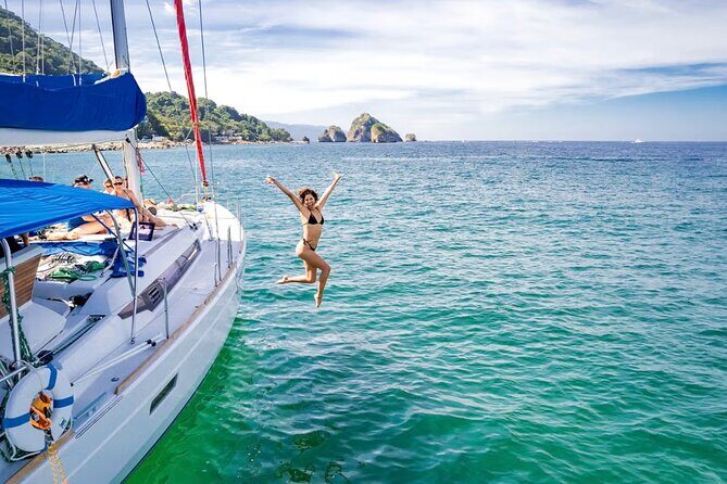 Exclusive Sailing Tour with Snorkeling in Puerto Vallarta - Setting Sail in Banderas Bay: An Introduction