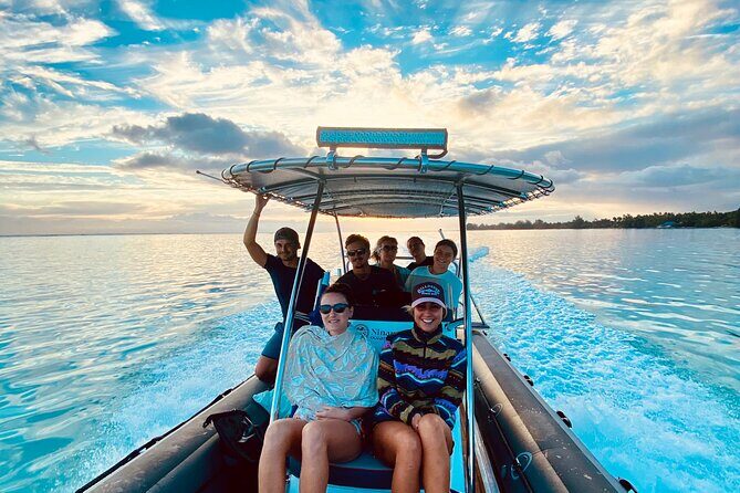 Exclusive sunset excursion in the lagoon Shark rays - Key Points