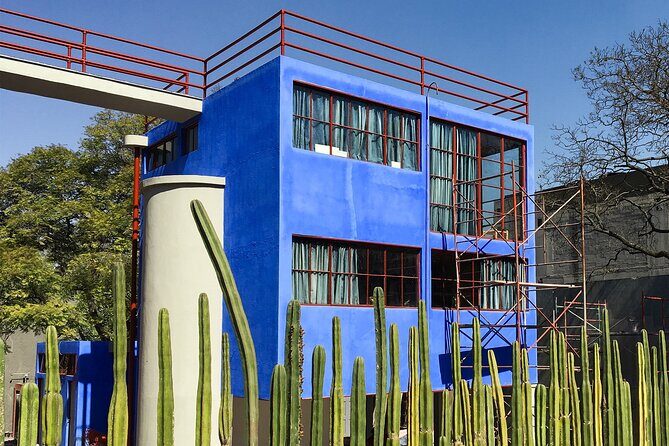 EXCLUSIVE TOUR Frida Kahlo-Diego Rivera Studio House small groups - An In-Depth Look at the Tour Experience