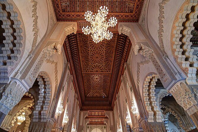 Exclusive tour of Casablanca with access to the Hassan II Mosque - Exploring Casablanca’s Neighborhoods and Landmarks