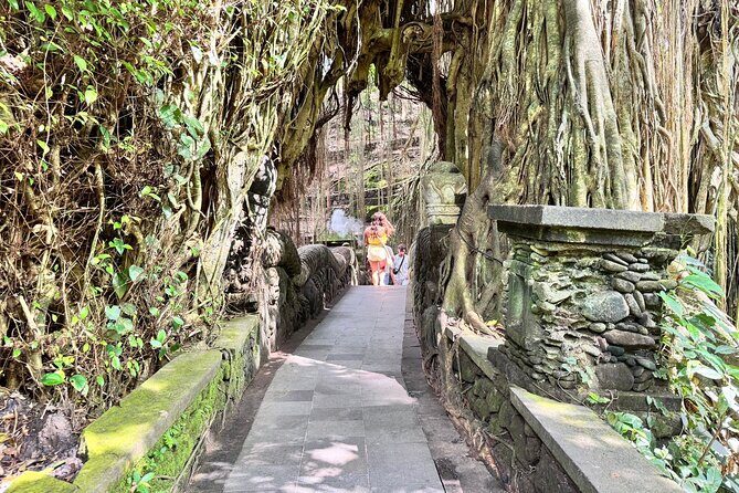 Exclusive Ubud Experience: Nature, Culture & Adventure in One Day - Ubud Art Market: Shop Local and Support Artisans