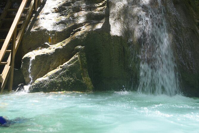 Excursion in Damajagua's 7 Waterfalls With Food Included DR! - Key Points