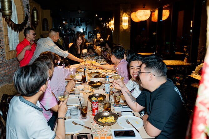 Experience a Romantic Date For Two at GLAMISQUE Fusion Dining - Key Points