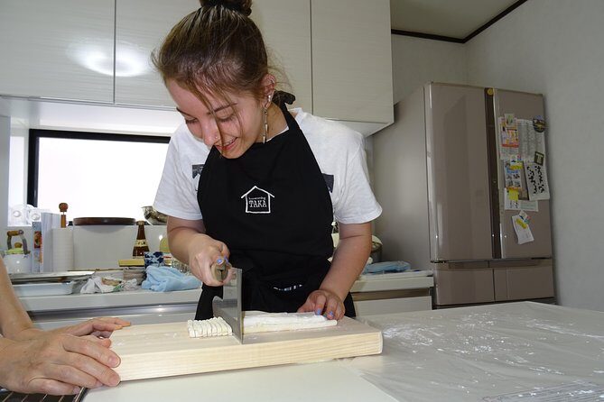 Experience all of Japanese culture and Japanese food experience classes "origami, udon, Japanese food, green tea, calligraphy" in 4 hours - Matcha Green Tea and Japanese Sweets