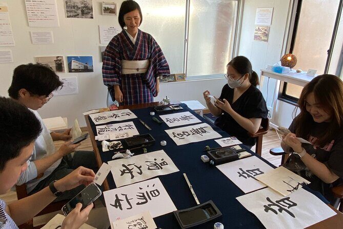 Experience an Authentic Art Form with a Professional Calligrapher - An In-Depth Look at the Calligraphy Tour