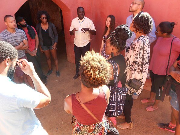 Experience Dakar-Goree-Pink Lake-Safari tour in 2 days - FAQs