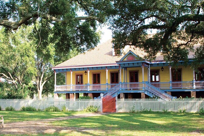 Experience Full-Day Laura Plantation & Pontoon Swamp Tour w/Transportation - FAQ