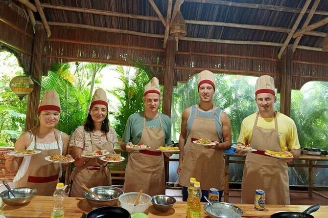 Experience Hoi An Vegetarian Cooking Class with Basket Boat Ride - Key Points
