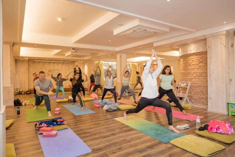 Experience Inner Peace: 1-Week Yoga and Meditation Retreat - A Deep Dive into the Experience