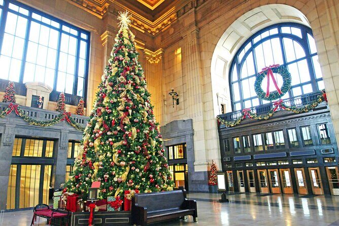 Experience Kansas City Private Christmas Stroll - Key Points