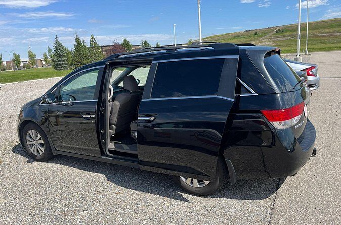 Experience Private Airport Transfer in Calgary - Who Should Consider This Service?