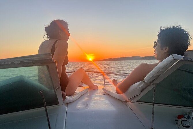 Experience Sunset on the Ocean - What’s Included and What’s Not?