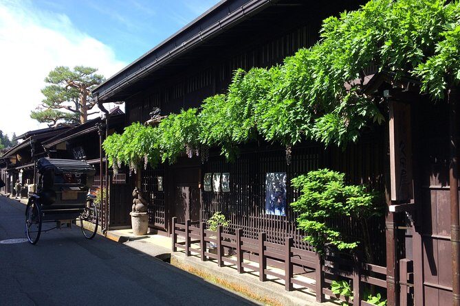 EXPERIENCE TAKAYAMA & LOCAL SAKE TASTING with explanation 1 HOUR! - Who Will Love This Tour?