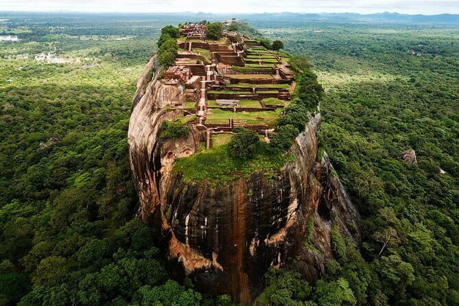 Experience the Beauty and History of Sri Lanka - Introduction: A Well-Rounded Taste of Sri Lanka