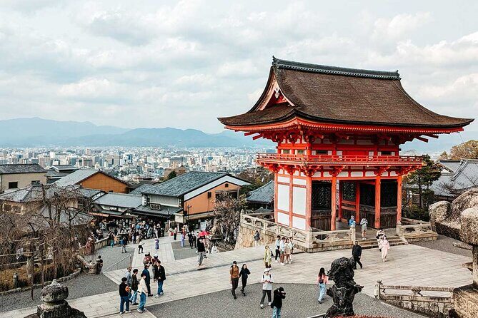 Experience the Wonders of Japan in One Day - Fushimi Inari-taisha Shrine: The Iconic Torii Gates