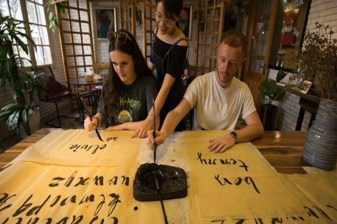 Experience Traditional Vietnamese Calligraphy Class in Ha Noi - A Genuine Look at the Calligraphy Class in Hanoi