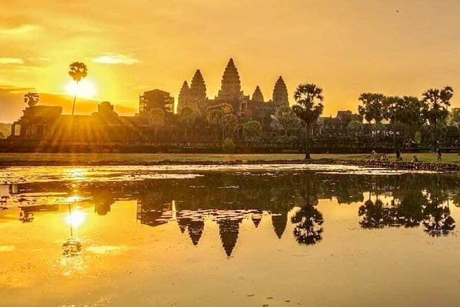 Explore Angkor Wat Sunrise Small Tour Private VIP Car - Key Points:
