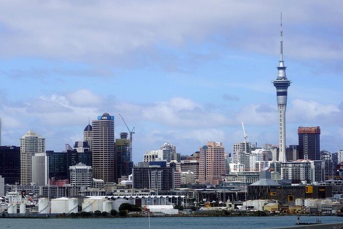 Explore Auckland: Self Guided Audio Tour - A Practical Guide to the Auckland Self-Guided Audio Tour