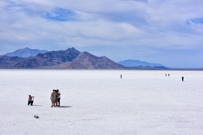 Explore Bonneville Salt Flats Journey to the Edge of the World - Discovering Utah’s Otherworldly Landscape
