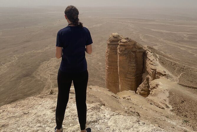 Explore Edge of The World in a Private Trip with Saudi Dinner - Authentic and Engaging Guides