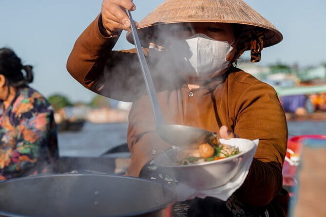 Explore Floating Market with Local People - Who Will Love This Tour?