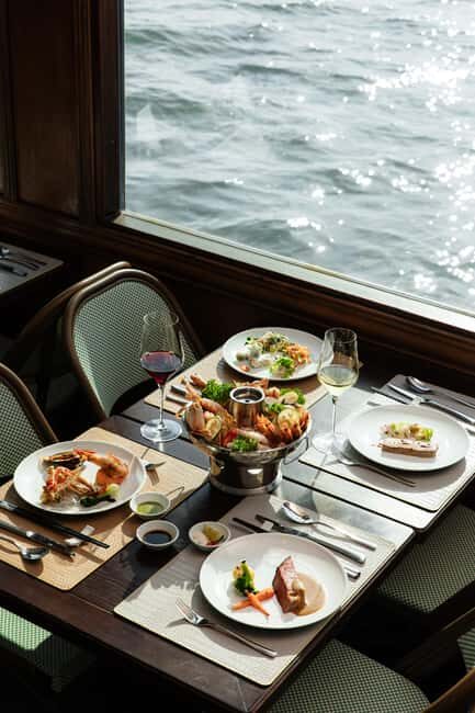 Explore Halong Bay: Lavoya Boutique Day Cruise with Lunch - Exploring Halong Bay: Lavoya Boutique Day Cruise with Lunch