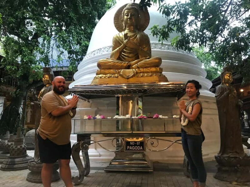 Explore Highlight Colombo with Group of Travelers - Highlighting the Value