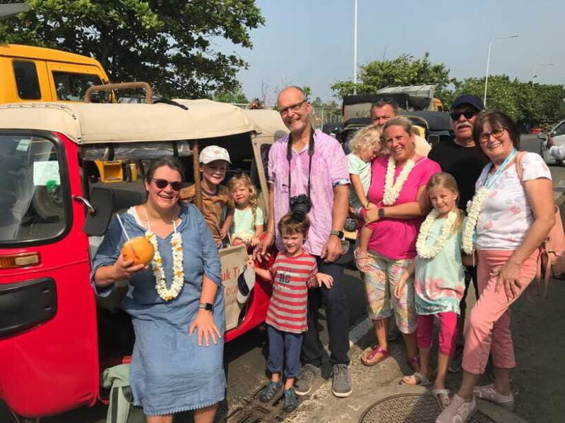 Explore Highlight Colombo with Group of Travelers - The Authenticity Factor