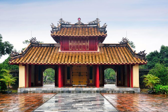 Explore Hue's 3 Royal Tombs with an (ES) driver only. - Why This Tour Is Worth It