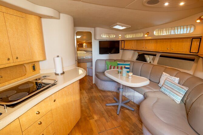 Explore Miami on a beautiful 45' Yacht - Practical Tips for Your Water Day