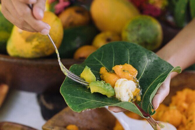 Explore old-fashioned Polynesian life and prepare a local meal - Authenticity and Cultural Respect