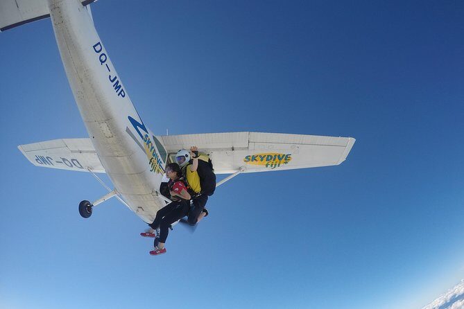Extreme 12000ft Tandem Jump (45 seconds free fall) - Who Should Consider This?