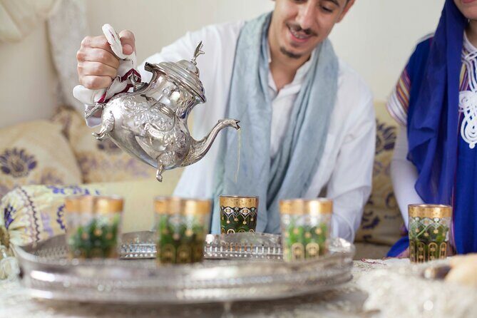 Family Dinner in Fes with Tea and Fun Stories - Exploring the Experience in Detail