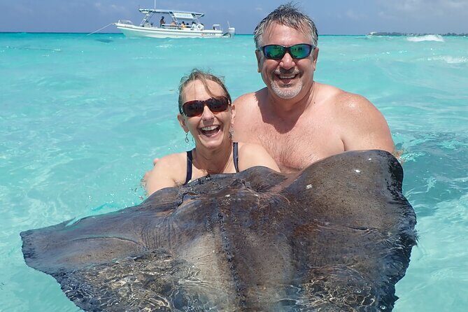 (Family owned) Stingray city sandbar, Starfish Beach & Snorkeling - A Close Look at the Itinerary