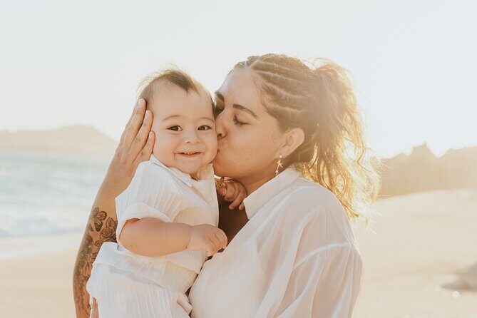 Family photo shoot on beach monuments - Who Should Consider This Experience?