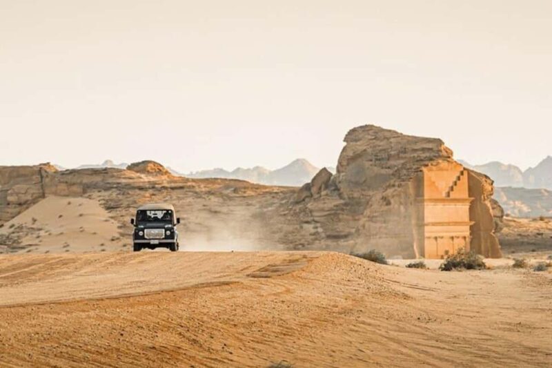 Fancy Tour of Hegra in a Vintage Land Rover - Key Points