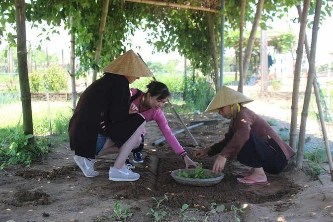 Farming with the Local Famers - A Closer Look at the Experience