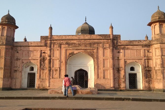 Fascinating Old Dhaka and Ship Breaking Yard Day Trip - A Closer Look at the Itinerary