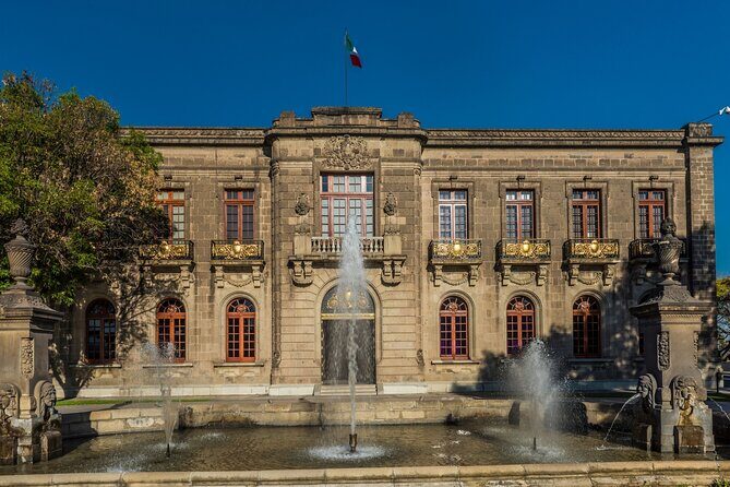 Fast Track Chapultepec Castle NHM Mexico City Private Tour - FAQ