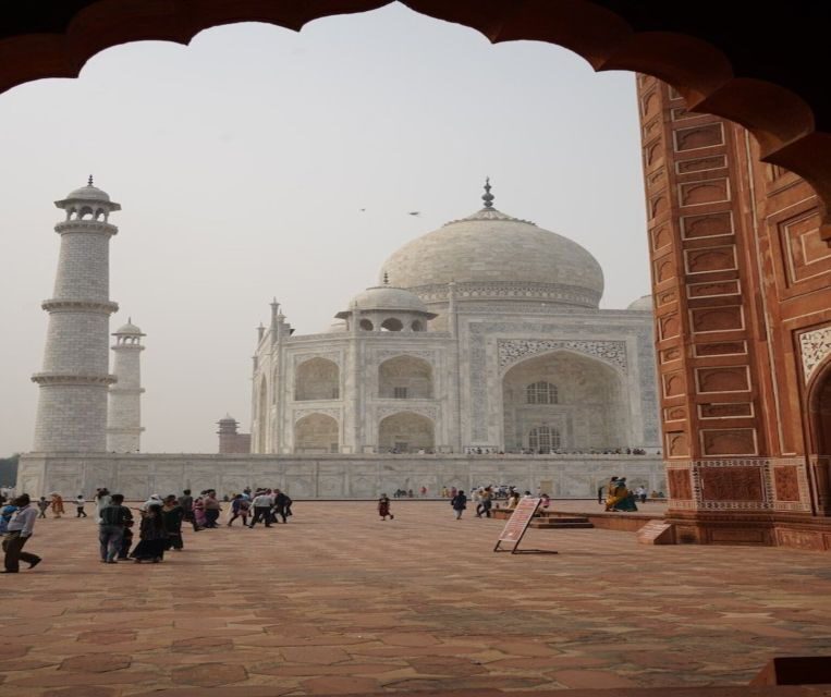 Fast-track entry into taj mahal with entrance included. - Real Travelers’ Experiences