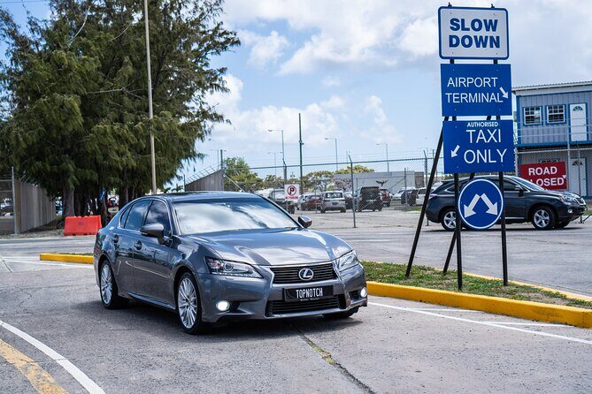 Fast Track Service (Expedited Arrival) with One Way Airport Transfer. - Key Points