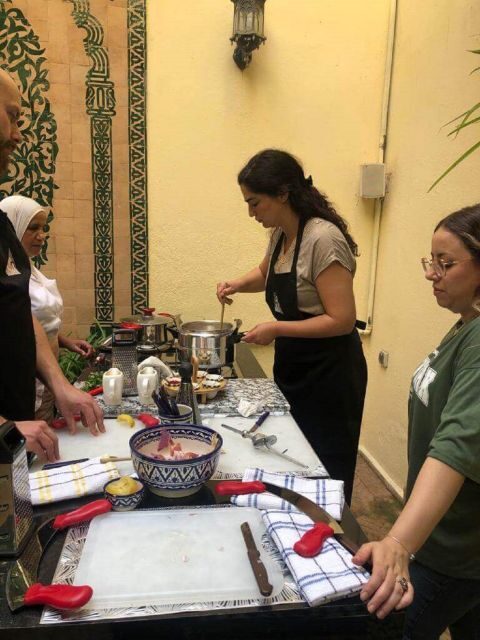 Fes: Authentic Cooking Class and Old Medina Visit - Meeting and Market Tour