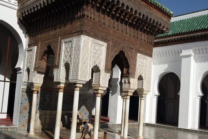 Fes/Fez walking Tour with a group - Key Points