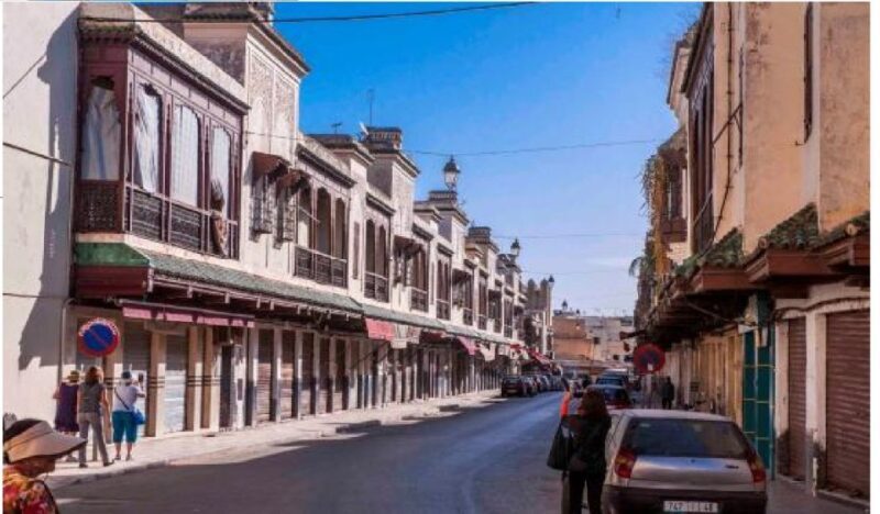 Fes Private Guided Tour With Luxury Car - Key Points
