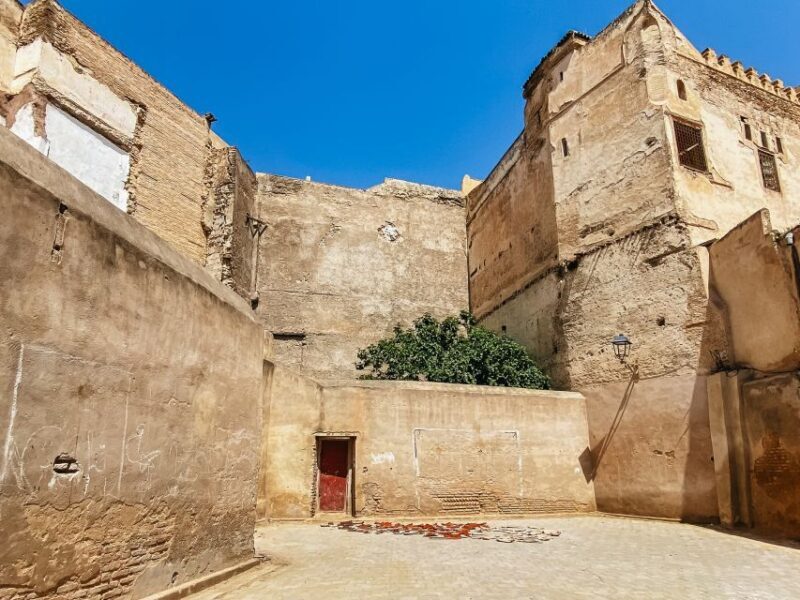 Fez Medina Guided Tour - Cultural Etiquette and Practical Tips