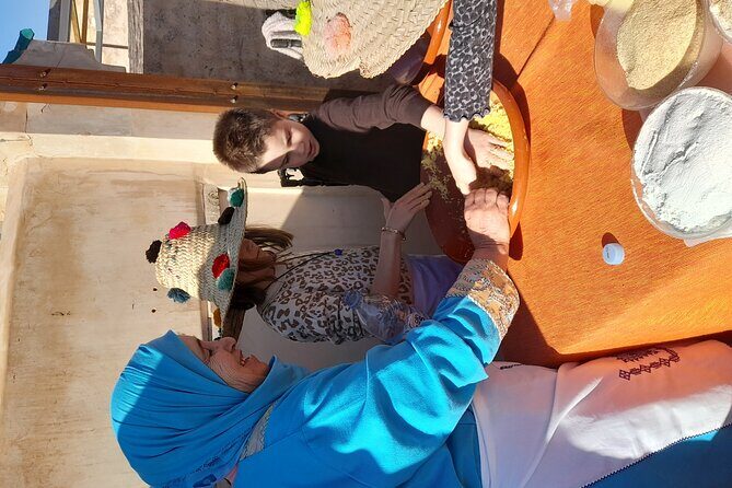 Fez view cooking with grandmother - Key Points