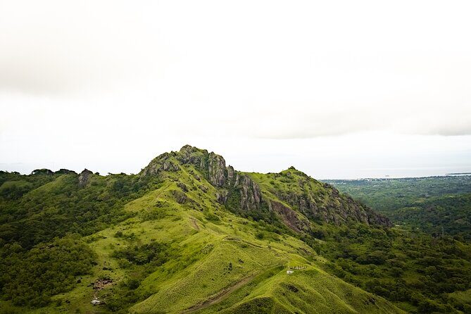 Fiji Private Helicopter Tour Sleeping Giant and Koroyanitu Heritage Park - Key Points